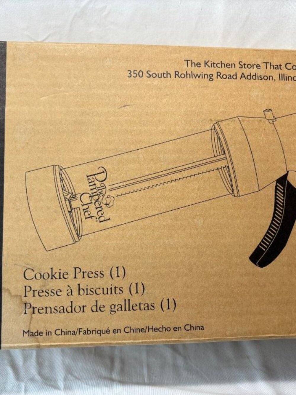 The Pampered Chef 1525 Cookie Press in box with 16 Discs - White Used Once